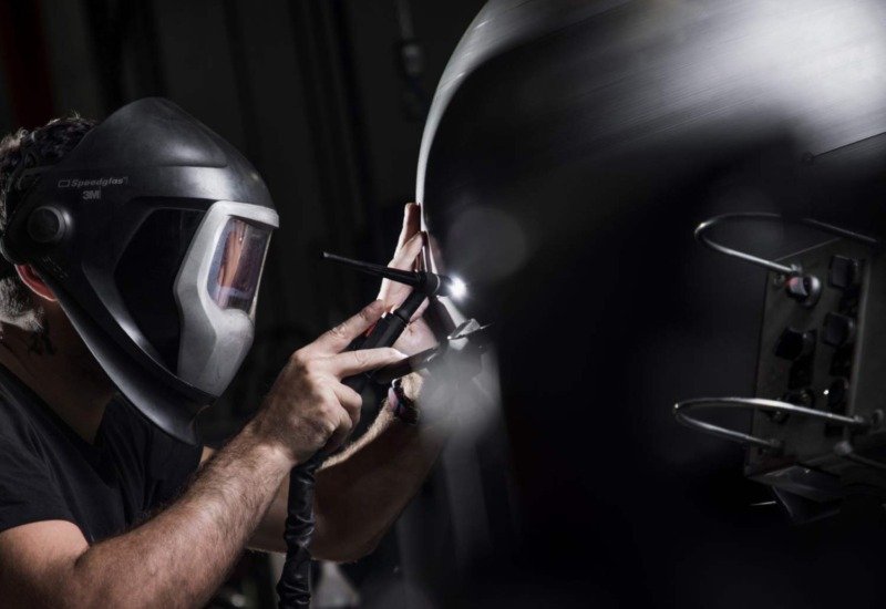 Fabrication artisanale des cheminées Vauni