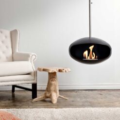 Cheminée Cocoon Fires Aeris : version noire avec suspension acier inoxydable