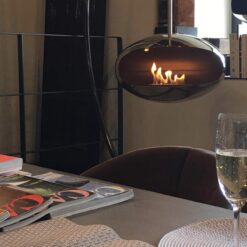 Gros plan sur la coquille version Chrome d'Aeris