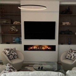 Foyer électrique Opti-V Double installé dans un salon