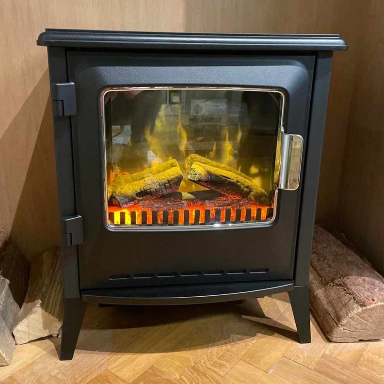 Poêle électrique Lucia Optiflame de Dimplex en exposition