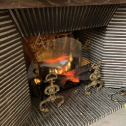 Cheminée électrique Dimplex Revillusion 20 dans l'âtre d'une cheminée