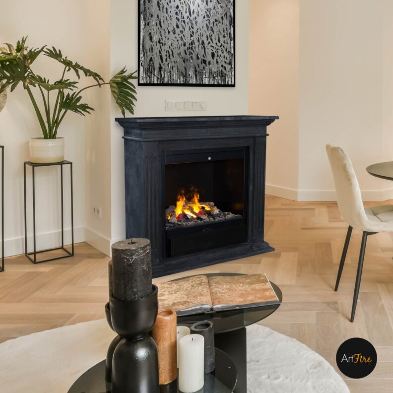 Cheminée Cadiz habillage pierre noire polie avec insert à vapeur d'eau Albany.