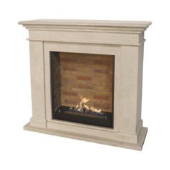 Cheminée décorative à poser au sol Kos Corner de Xaralyn en pierre naturelle crème - déco briques - et un insert bioéthanol intégré