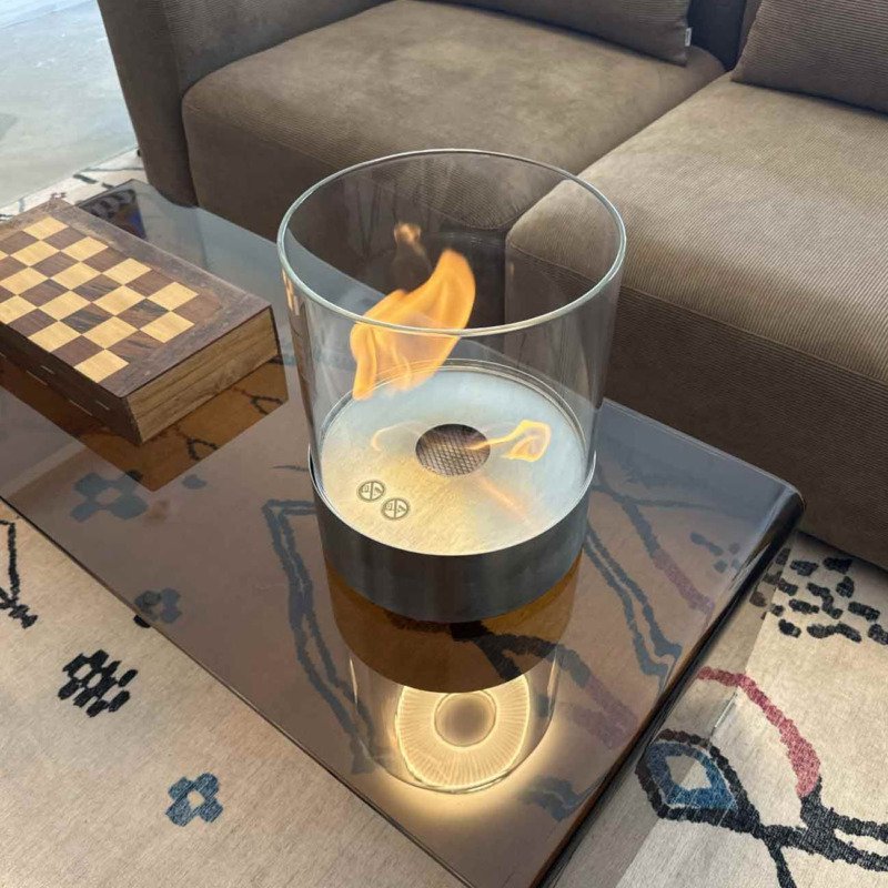 Cheminée au bioéthanol Southwark posée sur une table