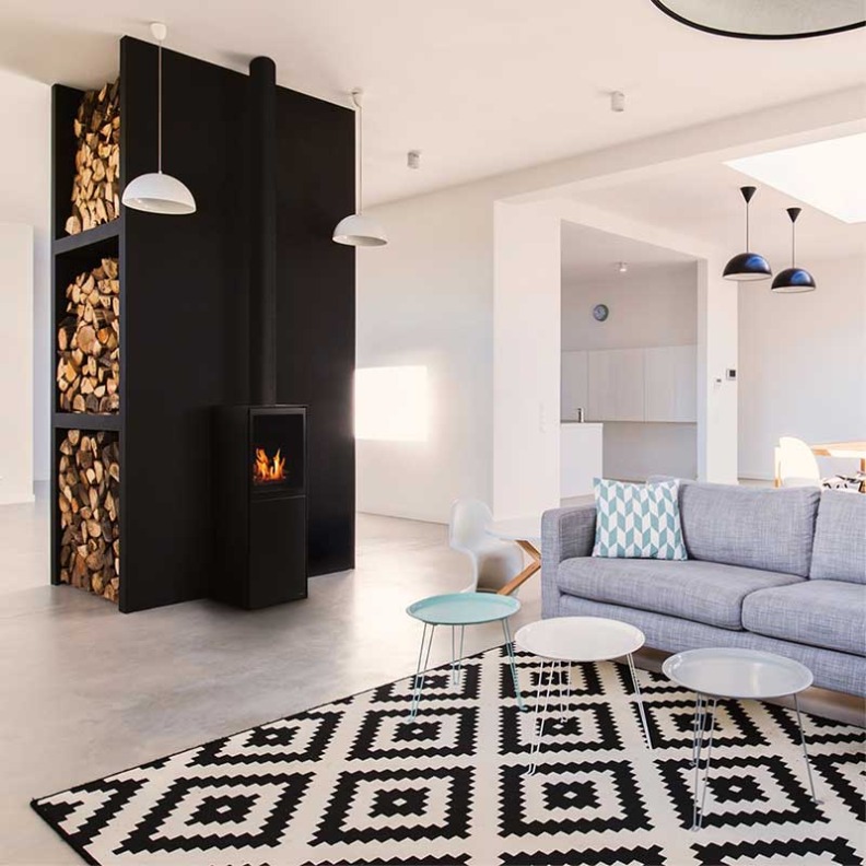 Poele décoratif au bioéthanol Scandi dans un salon au style moderne