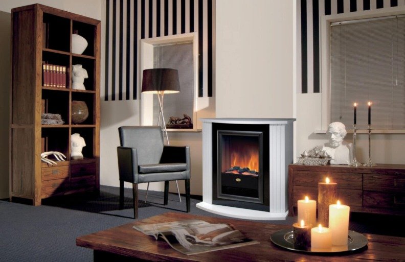 Dimplex Mozart White dans un salon