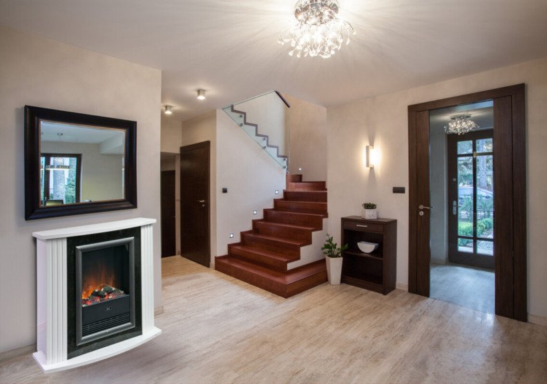 Idée d'installation de la cheminée électrique à poser Dimplex Mozarta