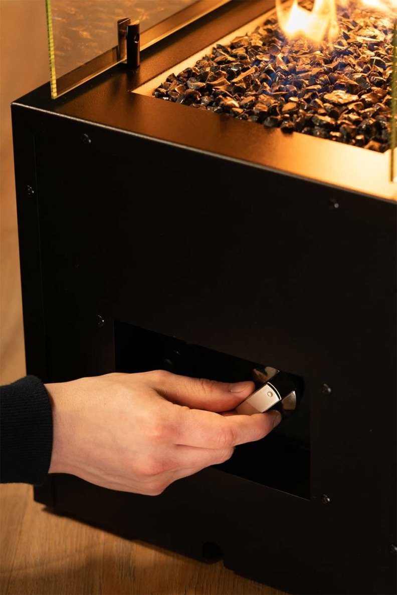 Zoom sur les entrées de la cheminée à gaz Rio