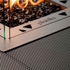 Gros plan sur la Square Table de Planika