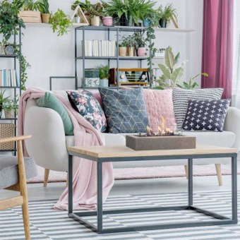 Idée de décoration avec la cheminée de table Cuneo de Xaralyn