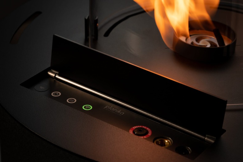 Zoom sur les contrôles de la cheminée bio-éthanol Rondo Automatic