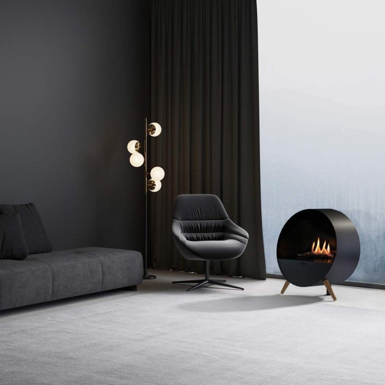 Cheminée éthanol à poser Bubble Floor de Planika dans un salon