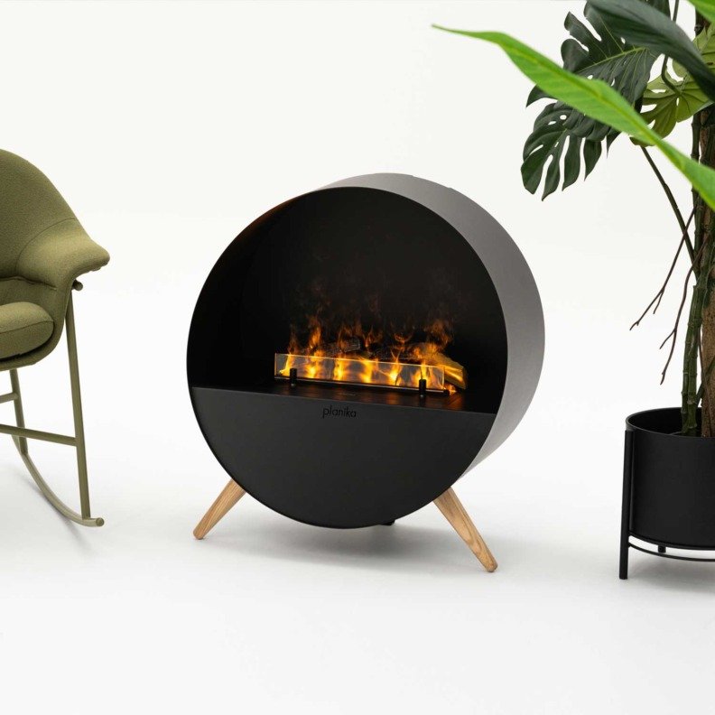 Photo d'ambiance avec la cheminée Planika Misty Optimyst