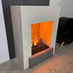 Xaralyn Milos en exposition à Nantes