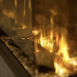 Zoom sur les flammes de Dimplex Ignite Bold