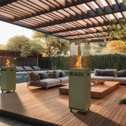 Installation en extérieur de la cheminée Planika Faro (vert)