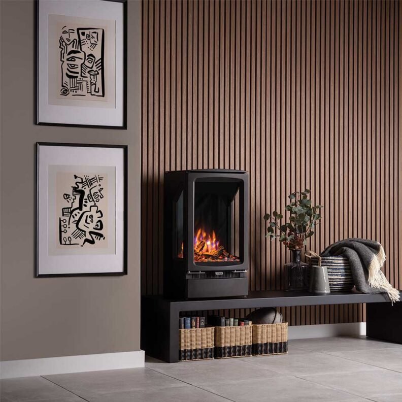 Vogue Midi T posé sur un meuble