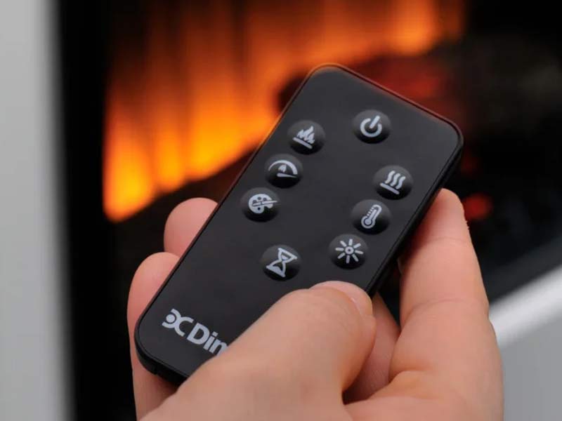 Zoom sur la télécommande de l'insert XHD Firebox Optiflame