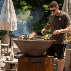Cuisinez en extérieur avec votre brasero Cortenéa Tradition