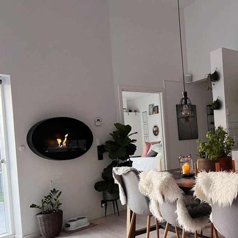 Cheminée murale Maryland accrochée sur une façade